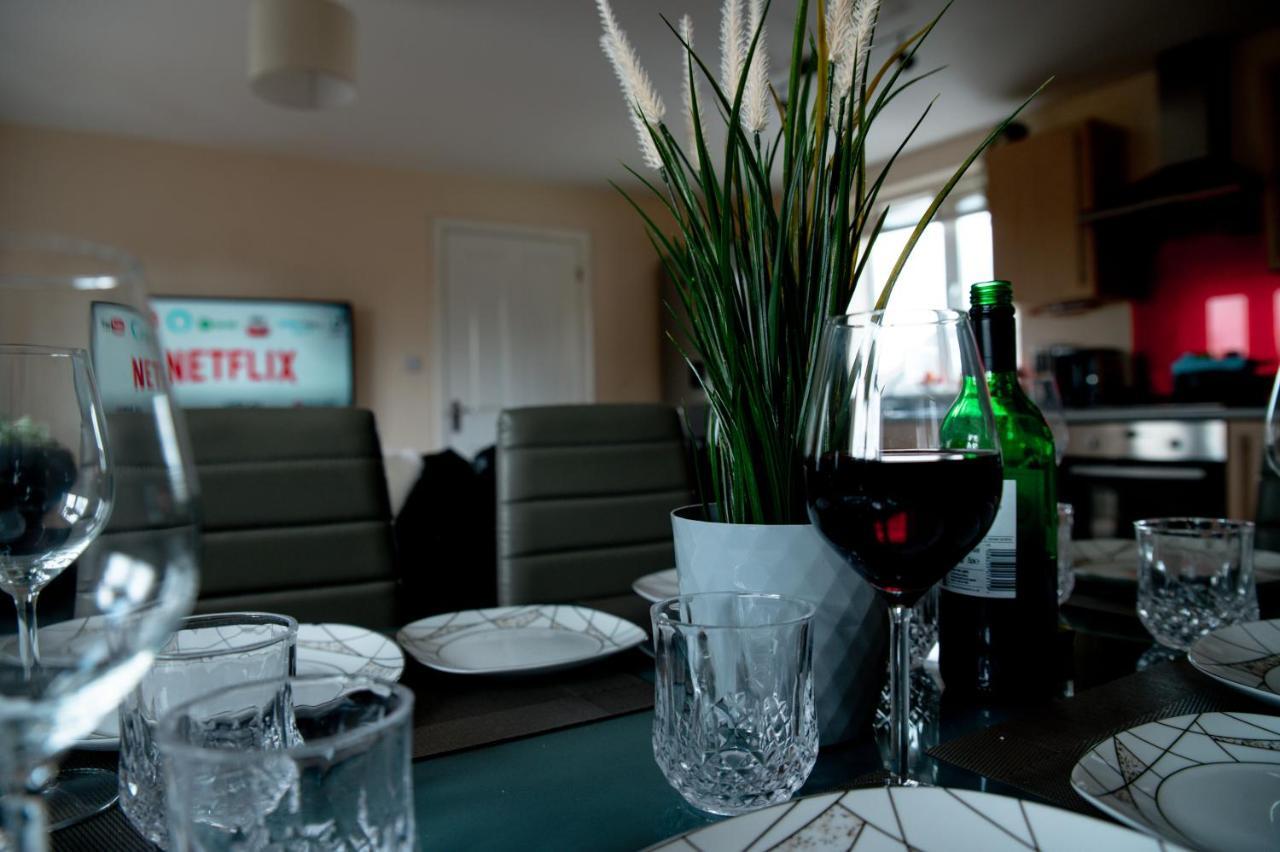 Chichele House, Sleeps 8, Nr Rushden Lakes, Allocated Parking, Corporate Welcome Higham Ferrers Exterior photo